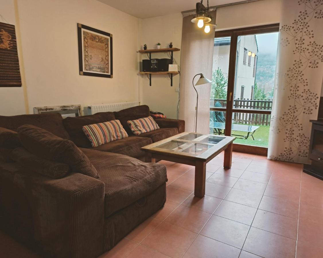 Duplex Con Jardin En Pirineos, Totalmente Equipado Apartman Villanúa Kültér fotó