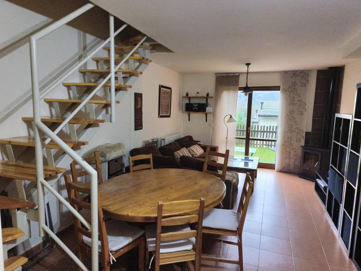 Duplex Con Jardin En Pirineos, Totalmente Equipado Apartman Villanúa Kültér fotó